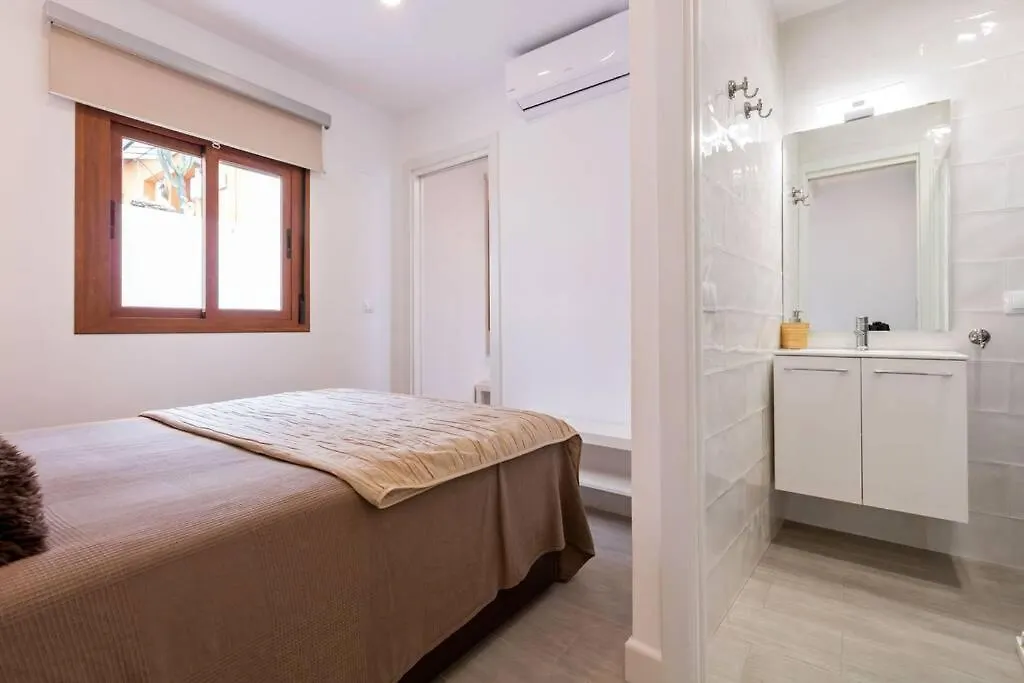 Castilla Triana Courtyard By Valcambre Apartment Seville 0*,  Spain