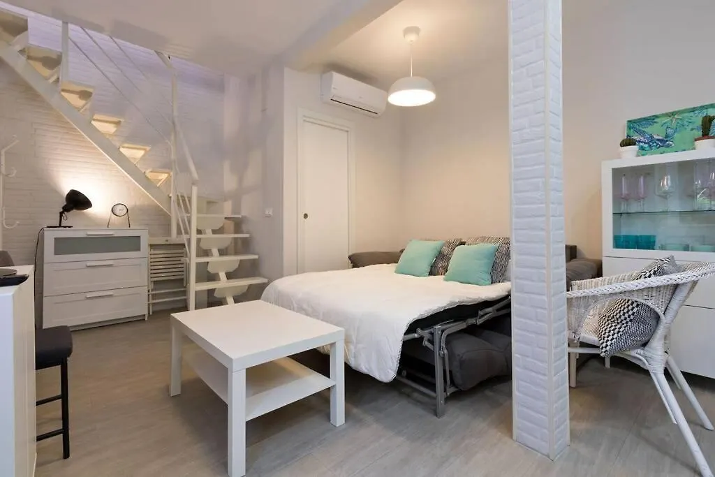 Castilla Triana Courtyard By Valcambre Sevilla Apartamento